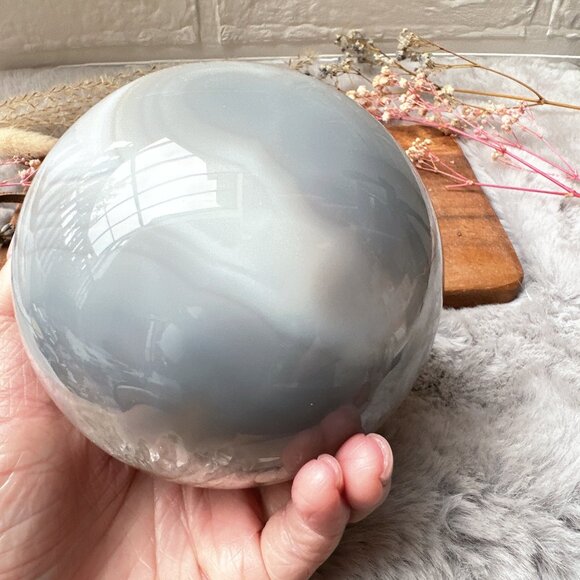 Gorgeous 1.3kg Large Agate Sphere with Druzy - Picture 8 of 10
